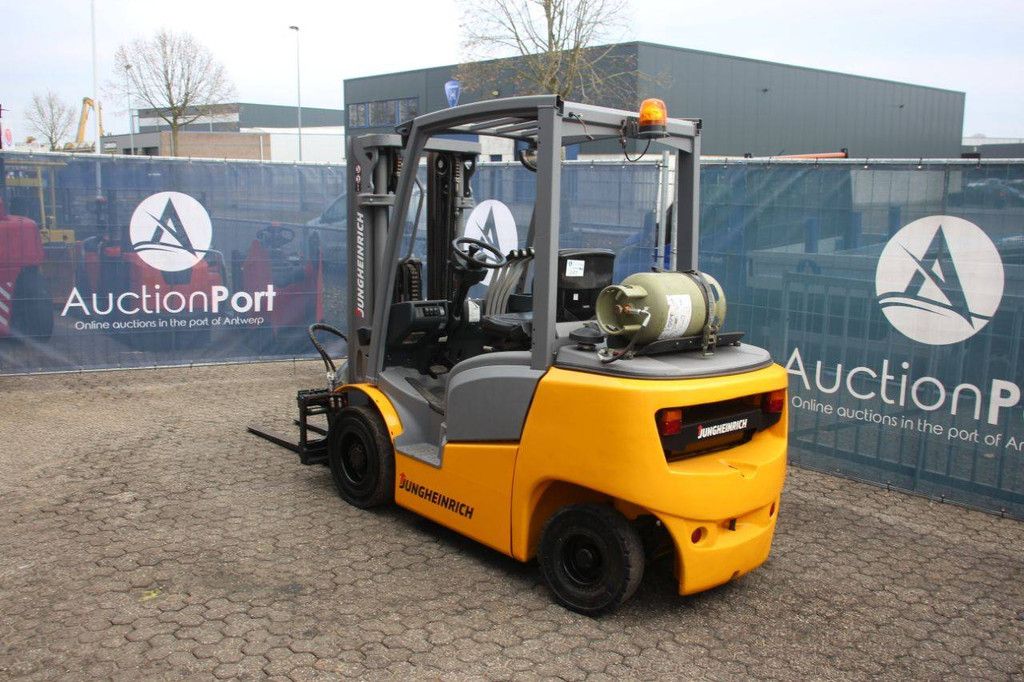 Forklift Jungheinrich TFG 425 LPG 2500kg 4.4m