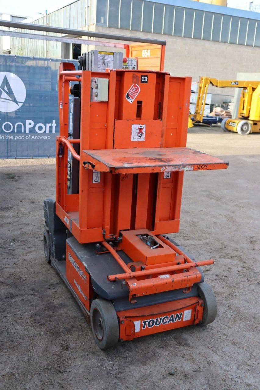 JLG TOUCAN DUO Electric Mast Lift 6m 2017