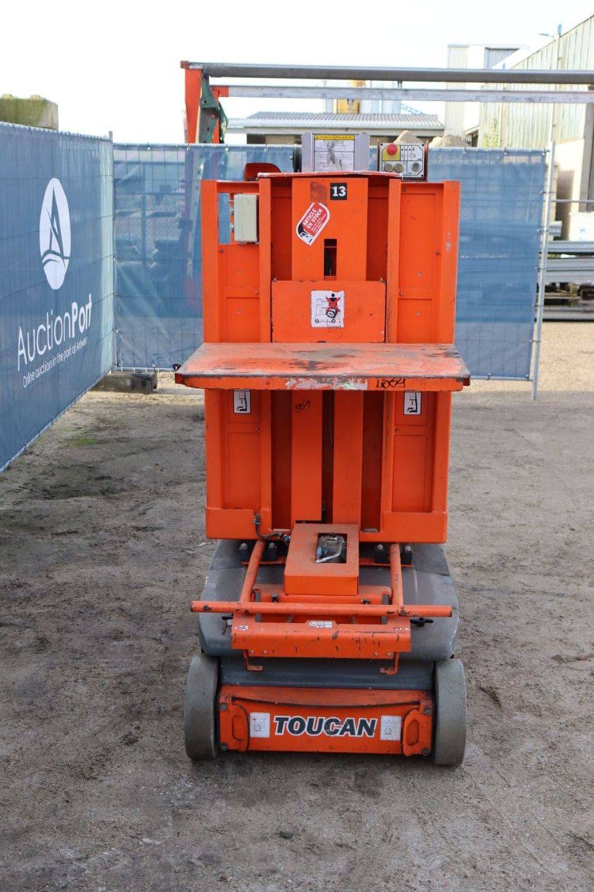 JLG TOUCAN DUO Electric Mast Lift 6m 2017