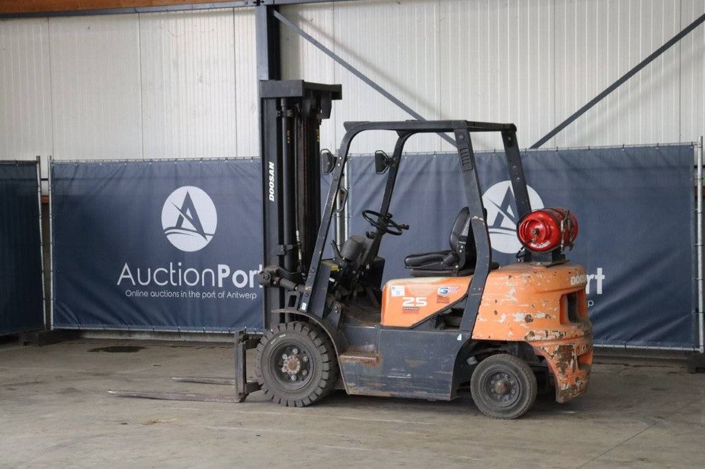 Heftruck Doosan G25G-5 LPG 2500kg 5.54m 2009