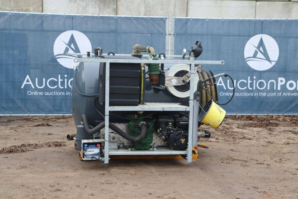 Mecaflex VCX1600G Petrol Pump 2022 with 10 Toilet Cabins