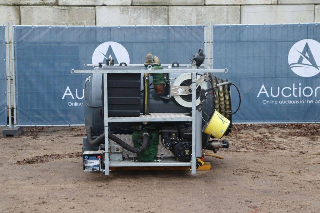 Mecaflex VCX1600G Petrol Pump 2022 with 10 Toilet Cabins