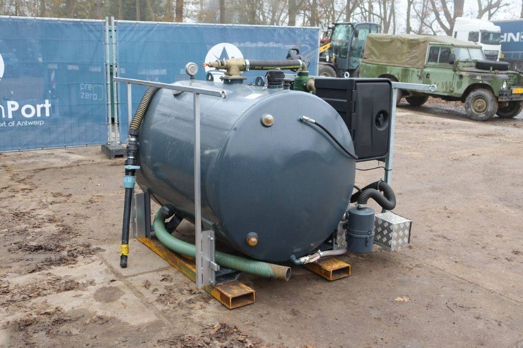 Mecaflex VCX1600G Petrol Pump 2022 with 10 Toilet Cabins