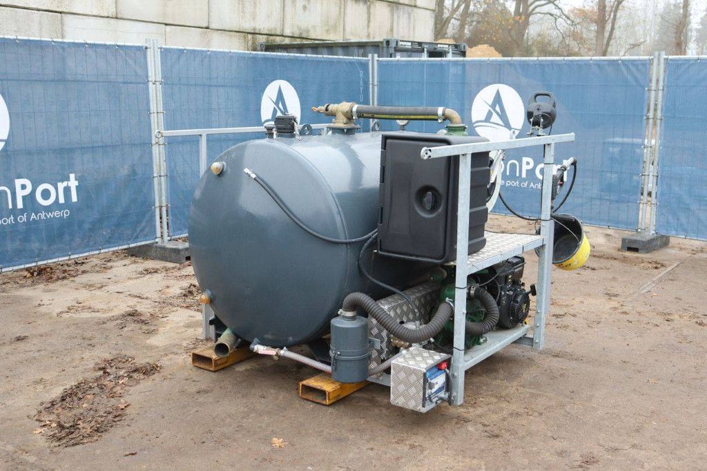 Mecaflex VCX1600G Petrol Pump 2022 with 10 Toilet Cabins