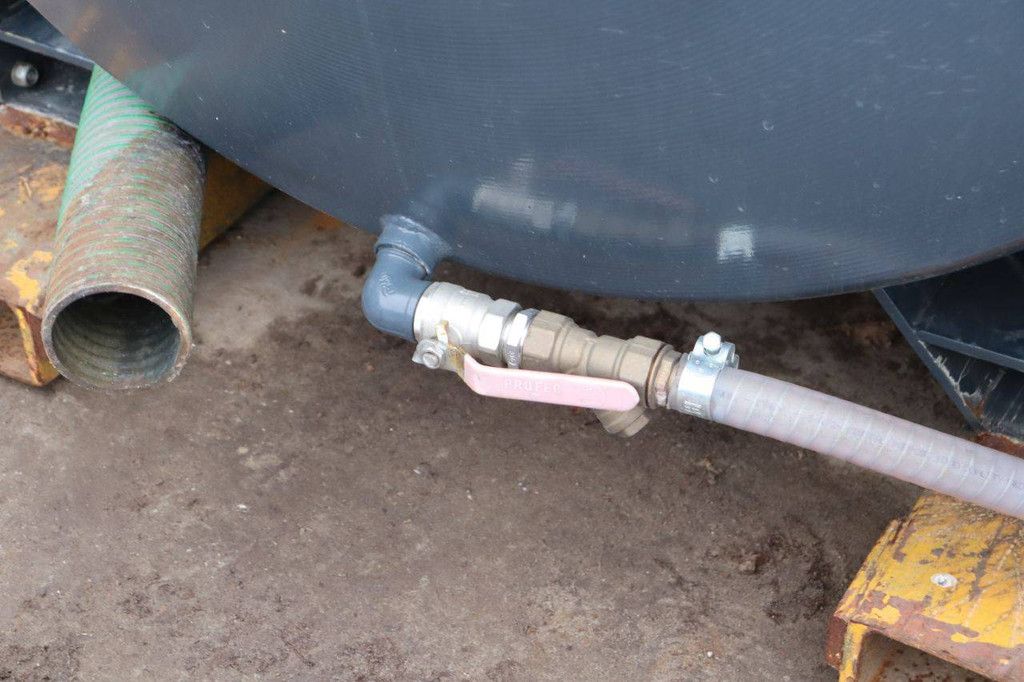 Mecaflex VCX1600G Petrol Pump 2022 with 10 Toilet Cabins