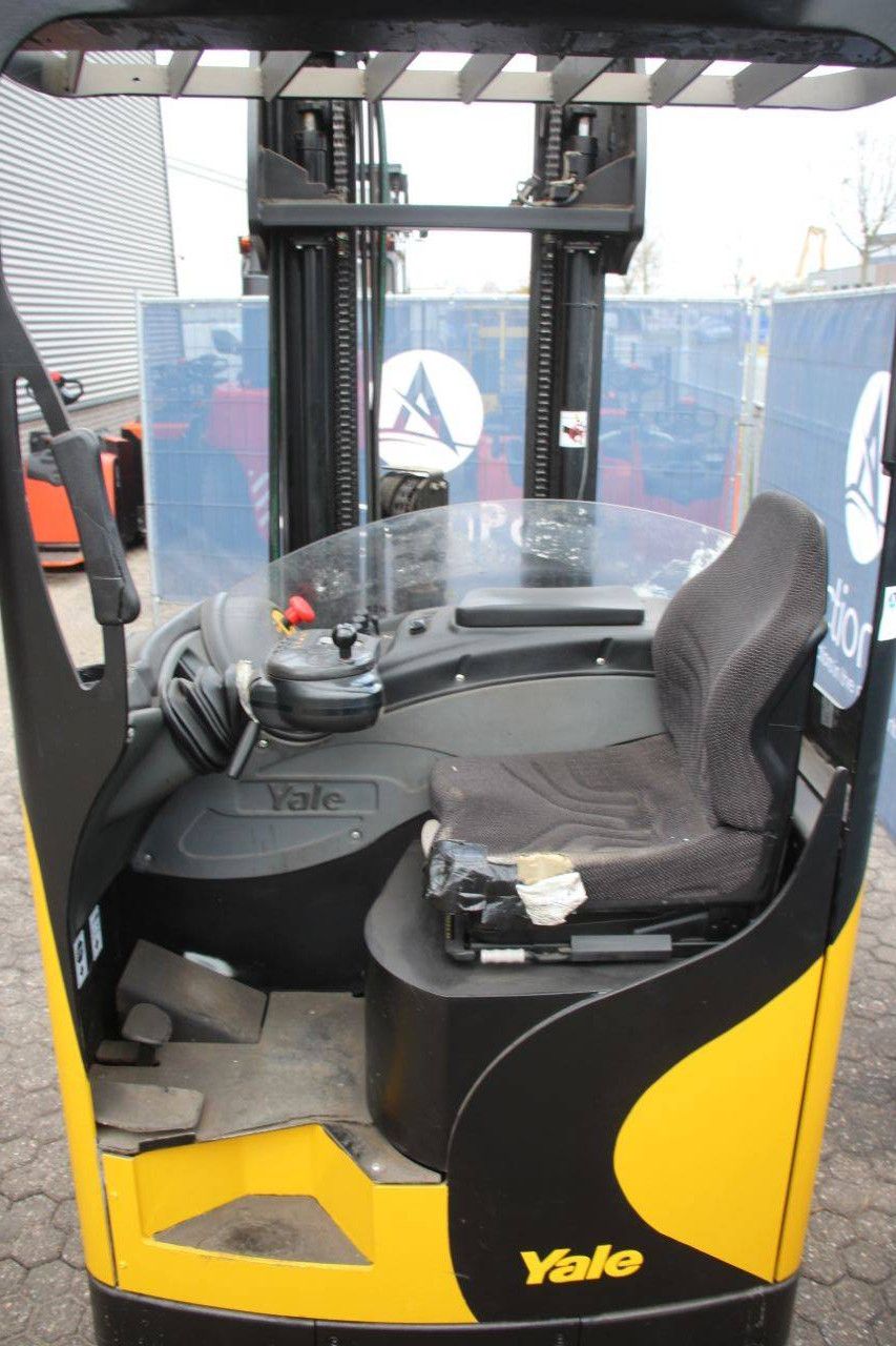 Reach truck Yale MR16 Electric 1600kg 2009