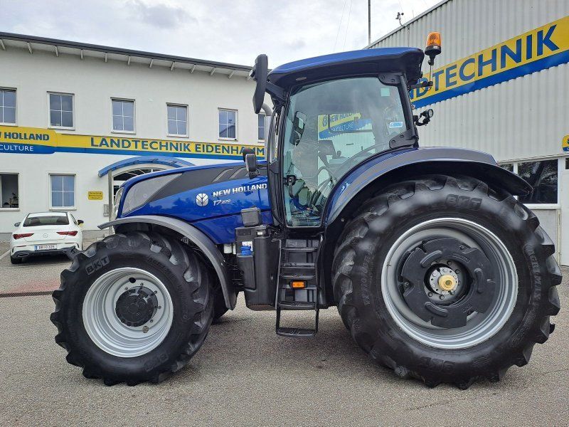 New Holland T7.270 Auto Command SideWinder II (Stage V)