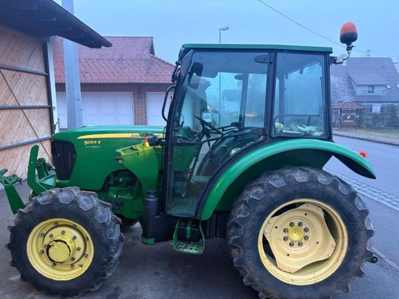 John Deere 5055E im Kundenauftrag