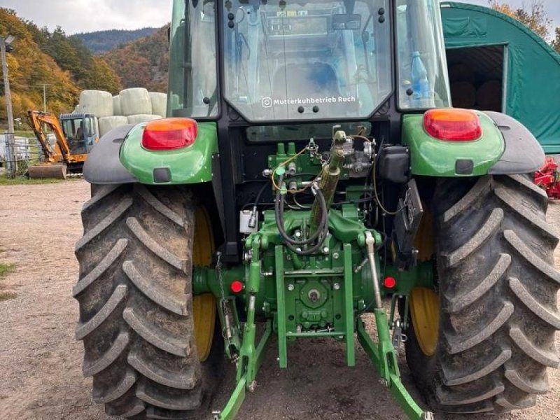 John Deere 5085M