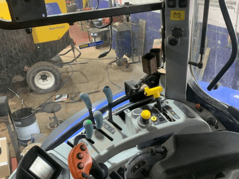 New Holland T7.165S RANGE COMMAND T4B
