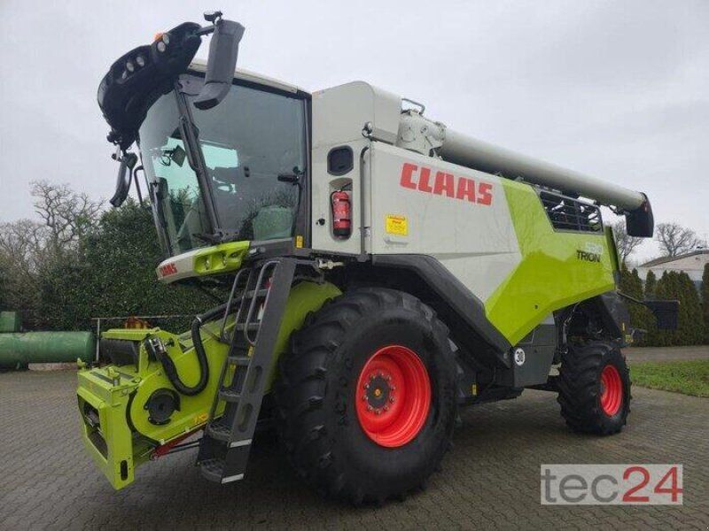 Claas Trion 530 mit Varioschneidwerk