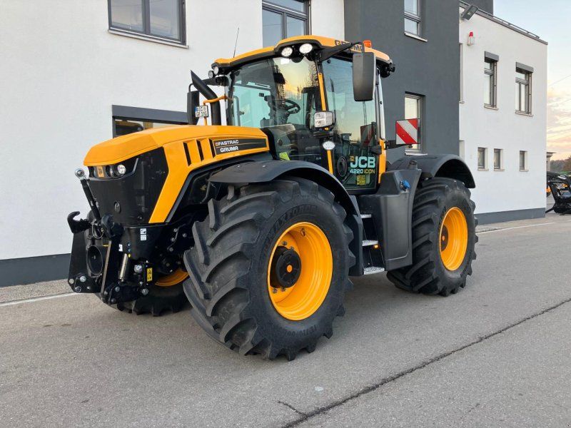 JCB Fastrac 4220 iCON