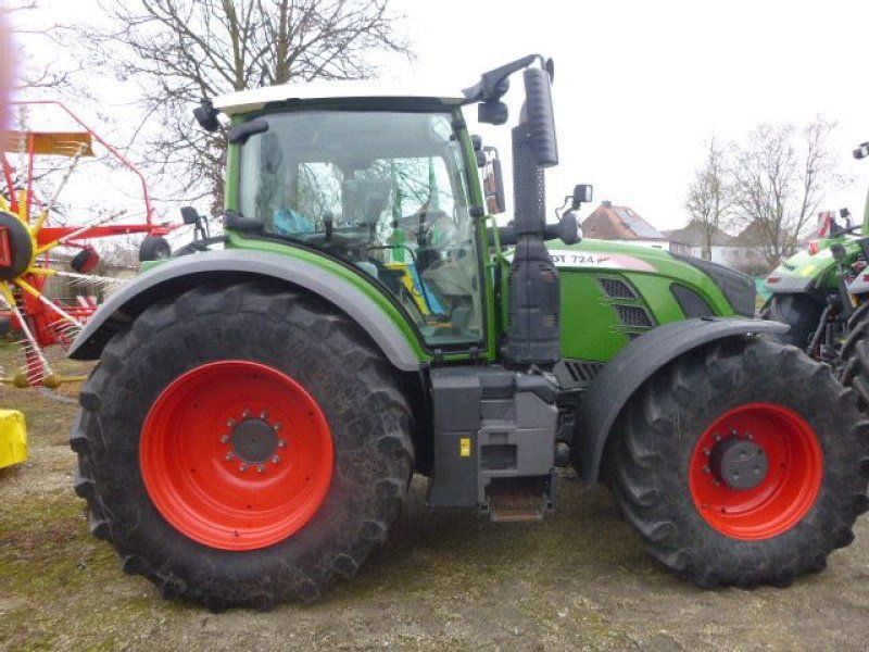 Fendt 724 VARIO S4 PROFI PLUS