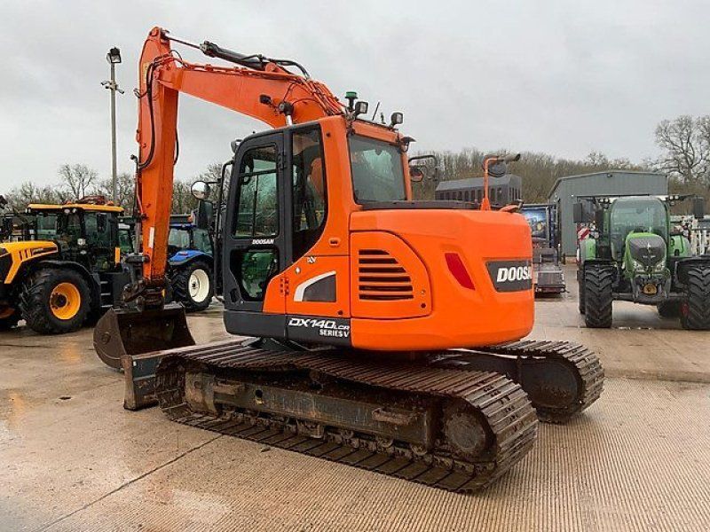 Doosan DX140