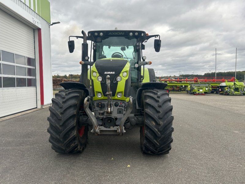 Claas Axion 850