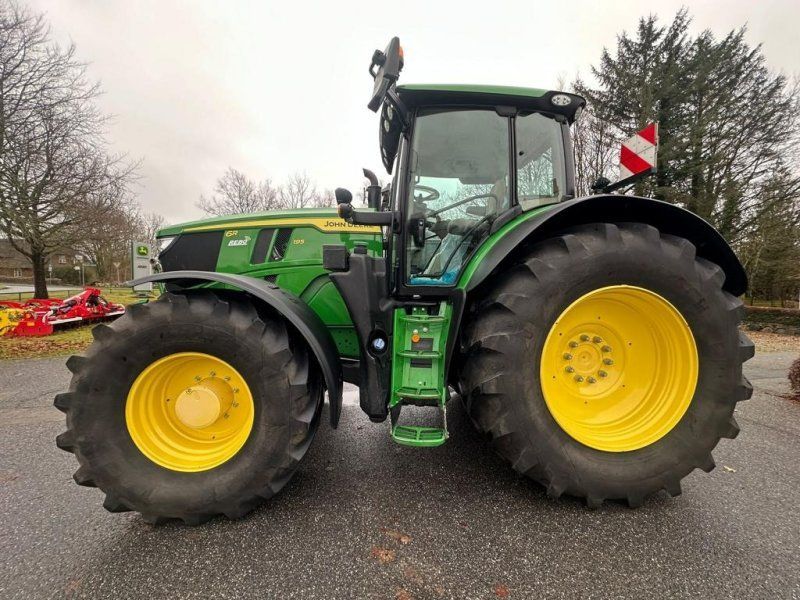 John Deere 6R195