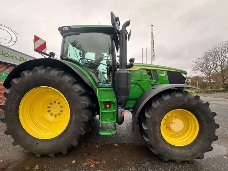John Deere 6R195