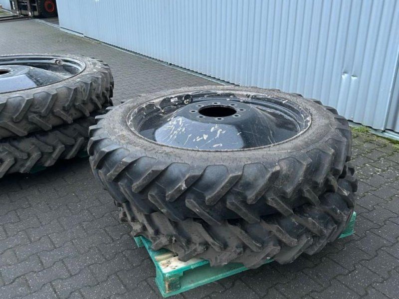 Valtra 2X 270/95 R38 / 2X 270/95 R 54 CEAT