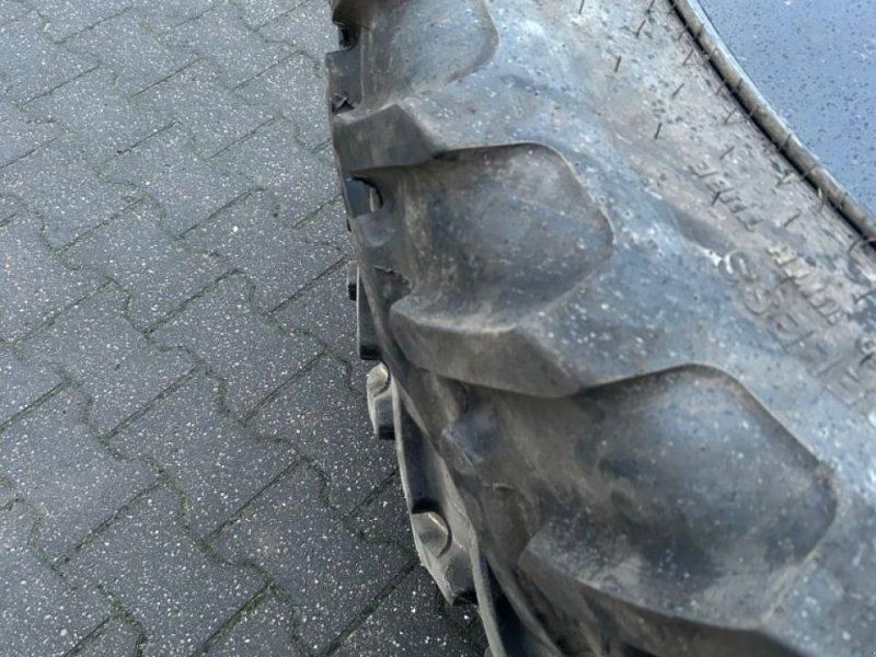 Valtra 2X 270/95 R38 / 2X 270/95 R 54 CEAT