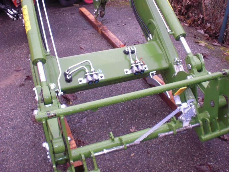 Fendt Cargo 4X75 Compact