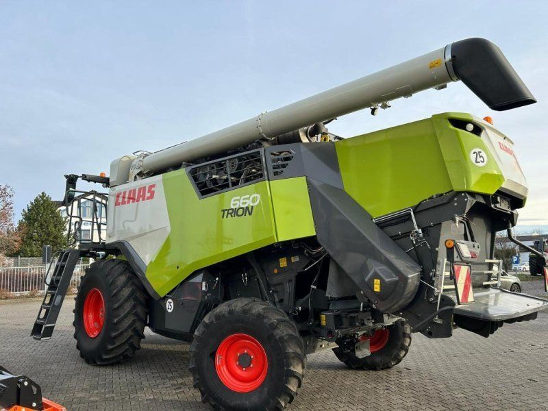 Claas Trion 660