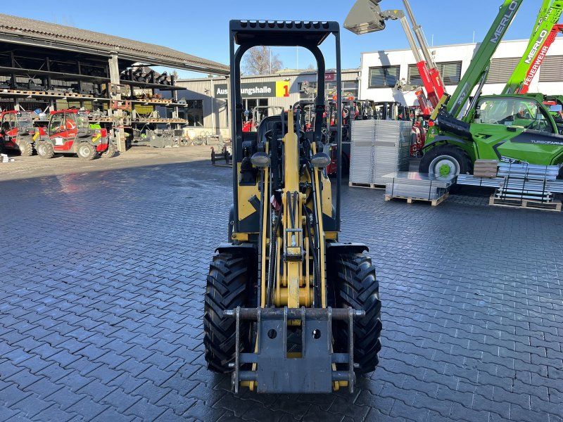 Gehl 340 mit Weidemann HV