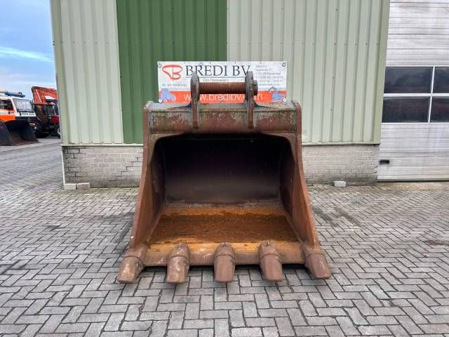 Hitachi ZX 690 Tandenbak