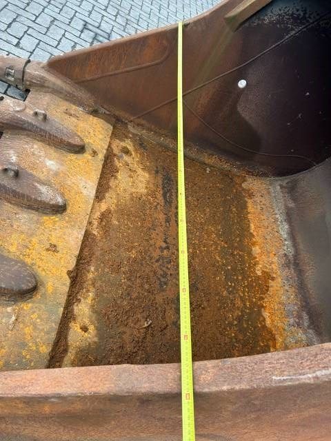 Hitachi ZX 690 Tandenbak