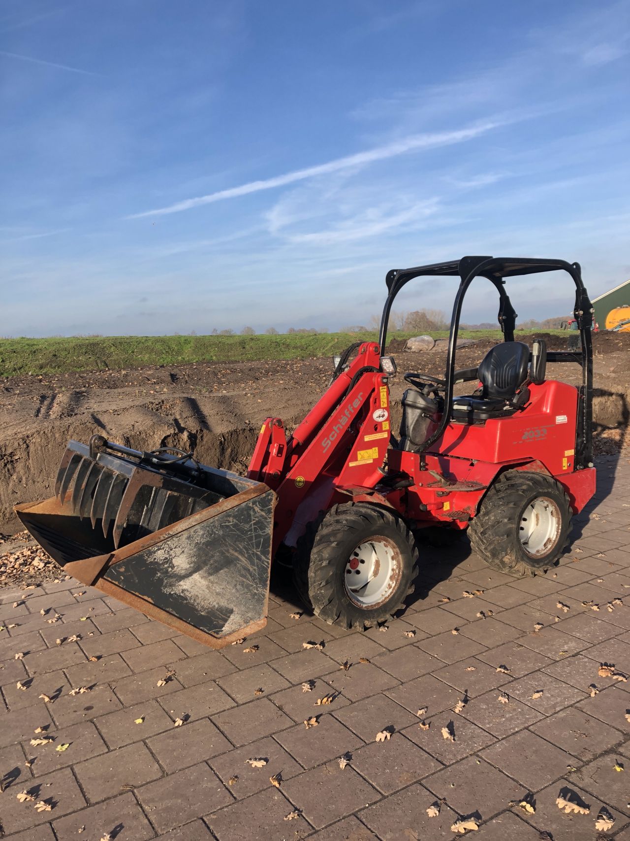 Schaffer 2033 minishovel