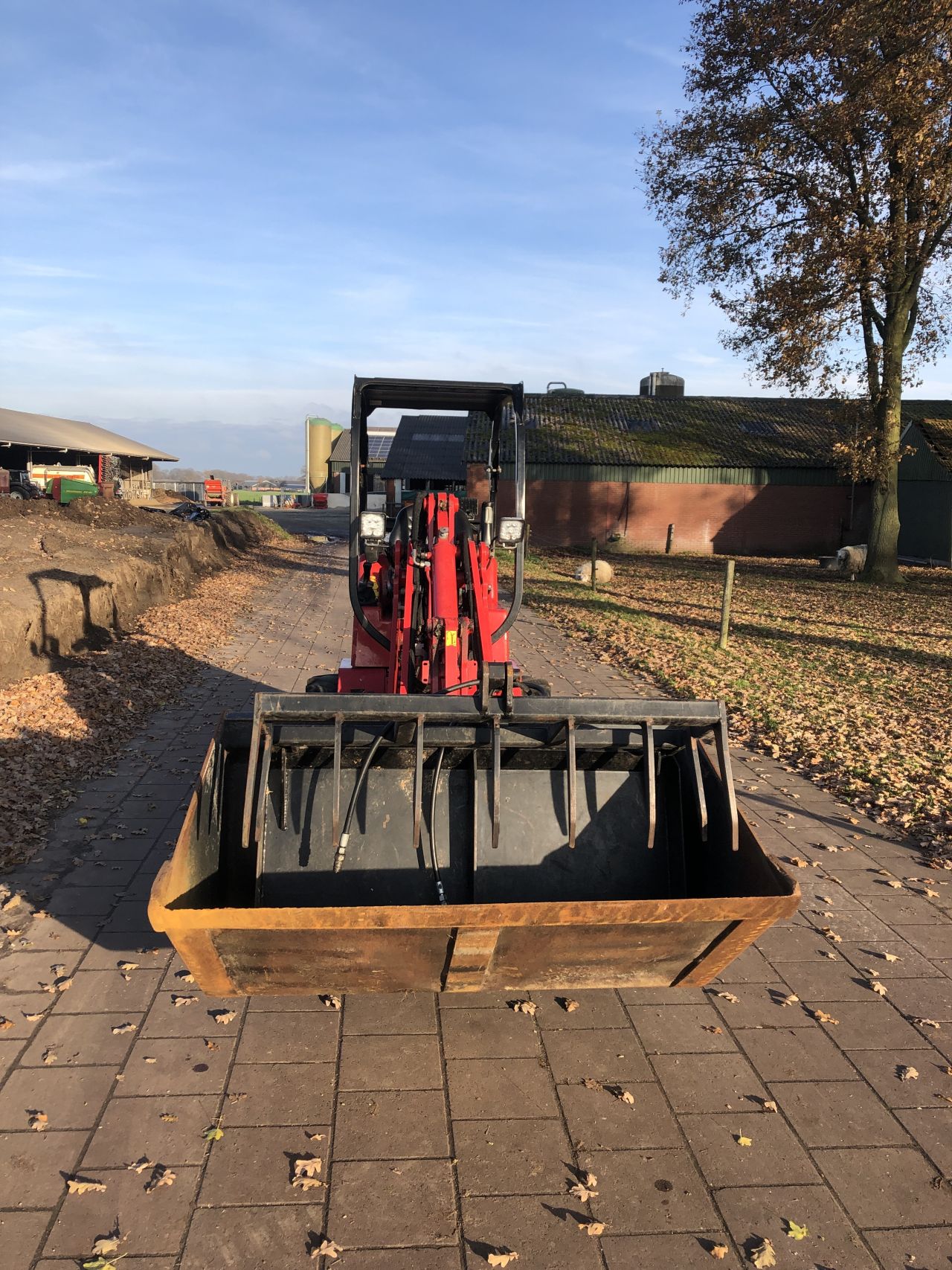 Schaffer 2033 minishovel