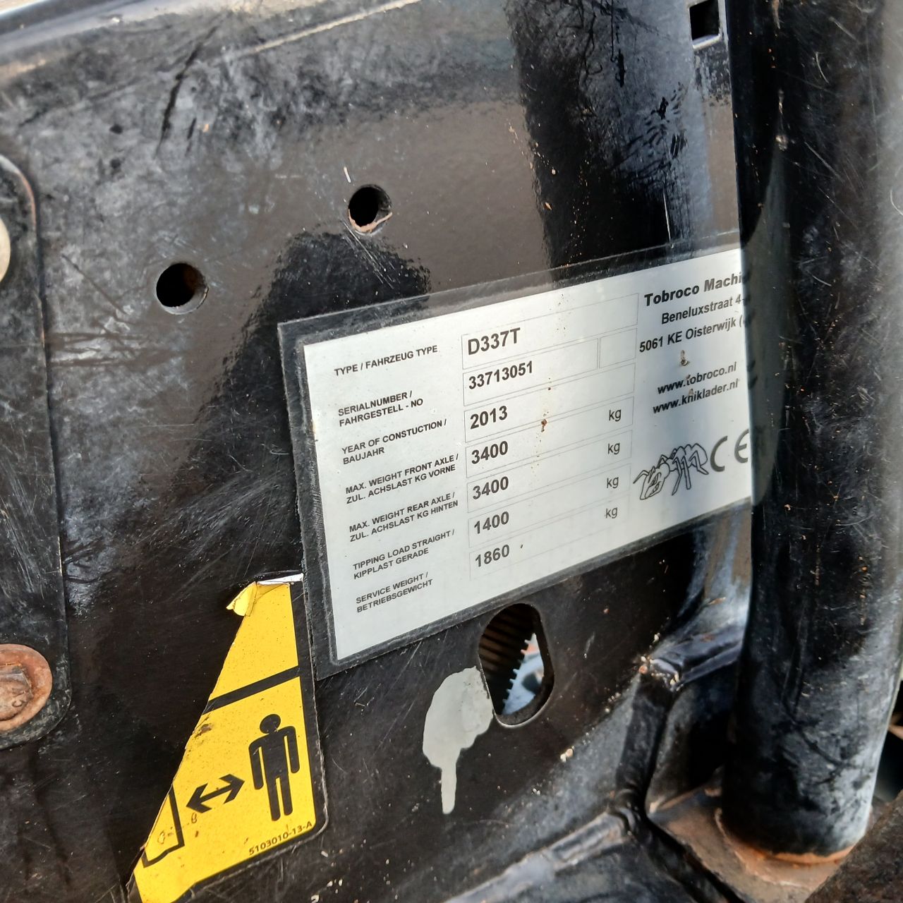 Giant D337T Minishovel