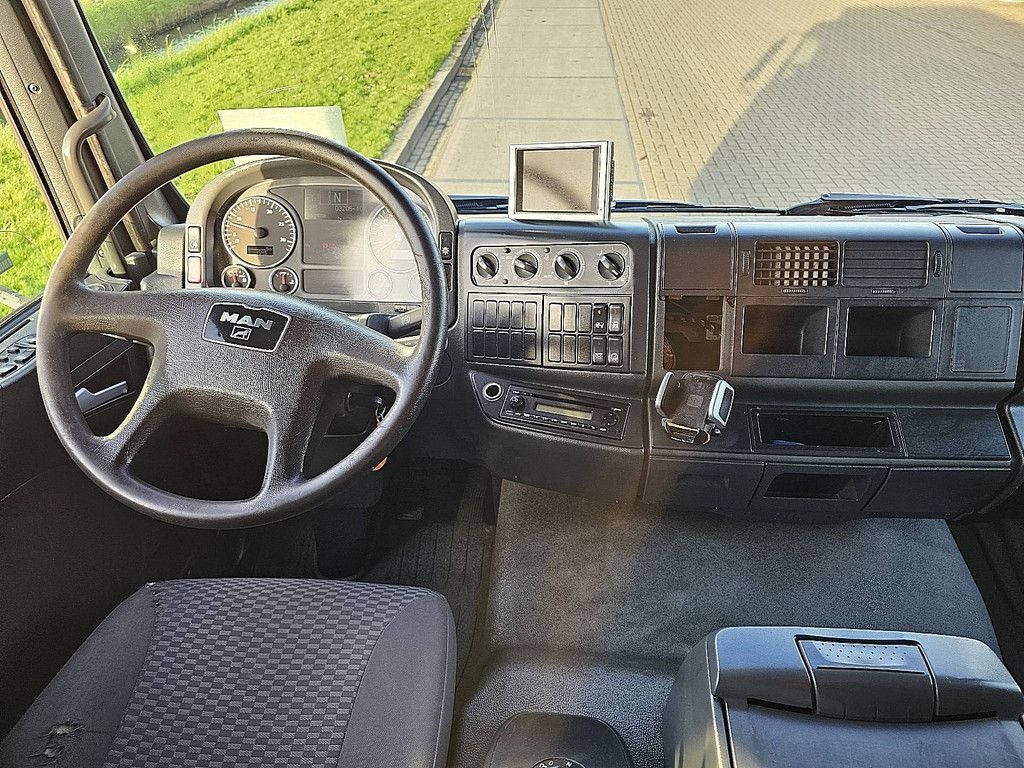 M.A.N. 18.240 TGM airco taillift