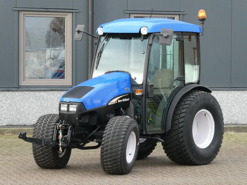 New Holland TCE50 4wd / 03113 Draaiuren / Fronthef