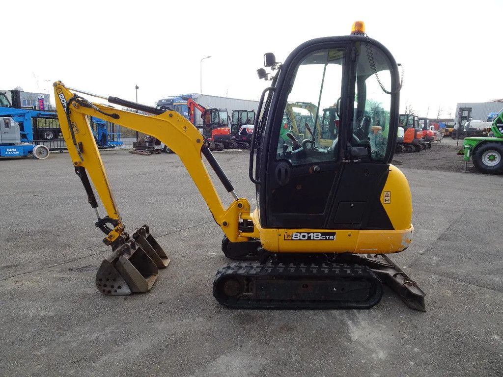 JCB 8018