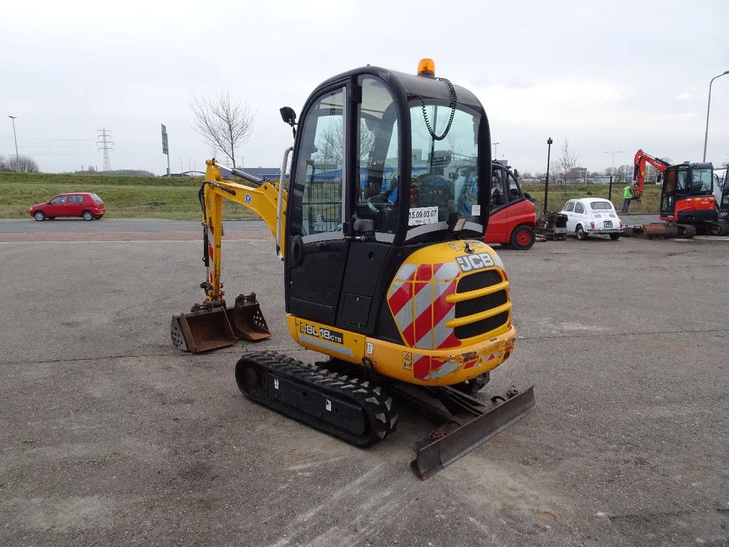 JCB 8018