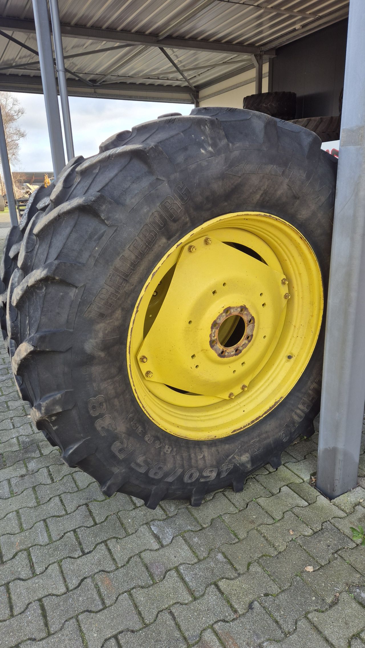 Set John Deere wielen 460/85R38 en 420/85R24 Trelleborg TM600