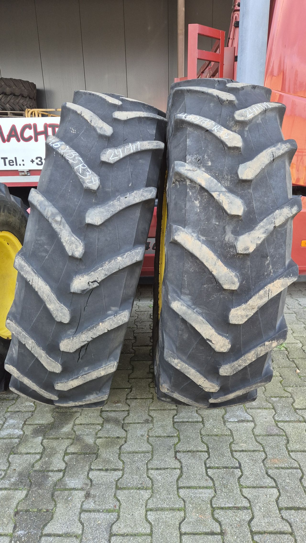 Set John Deere wielen 460/85R38 en 420/85R24 Trelleborg TM600