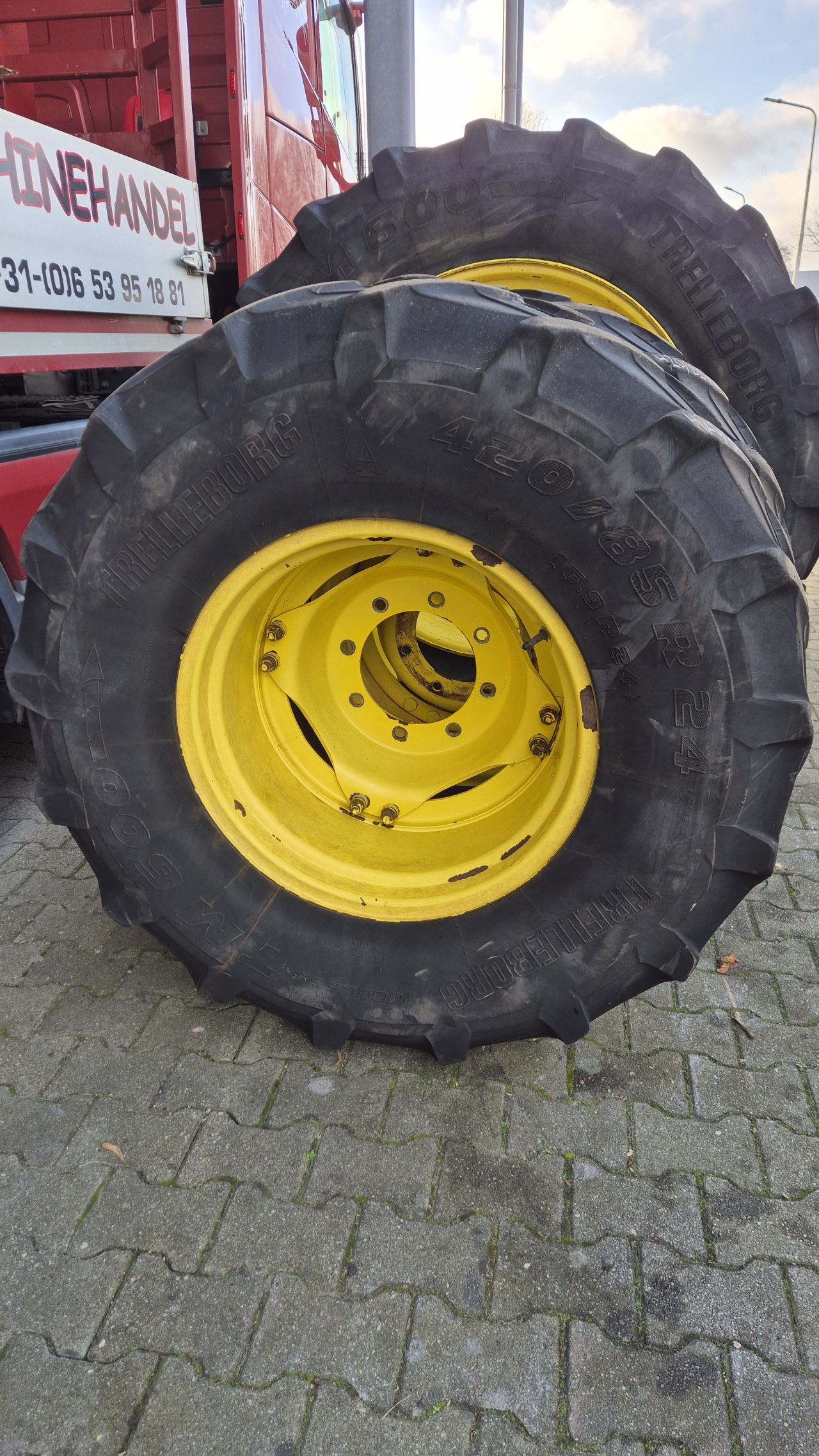 Set John Deere wielen 460/85R38 en 420/85R24 Trelleborg TM600