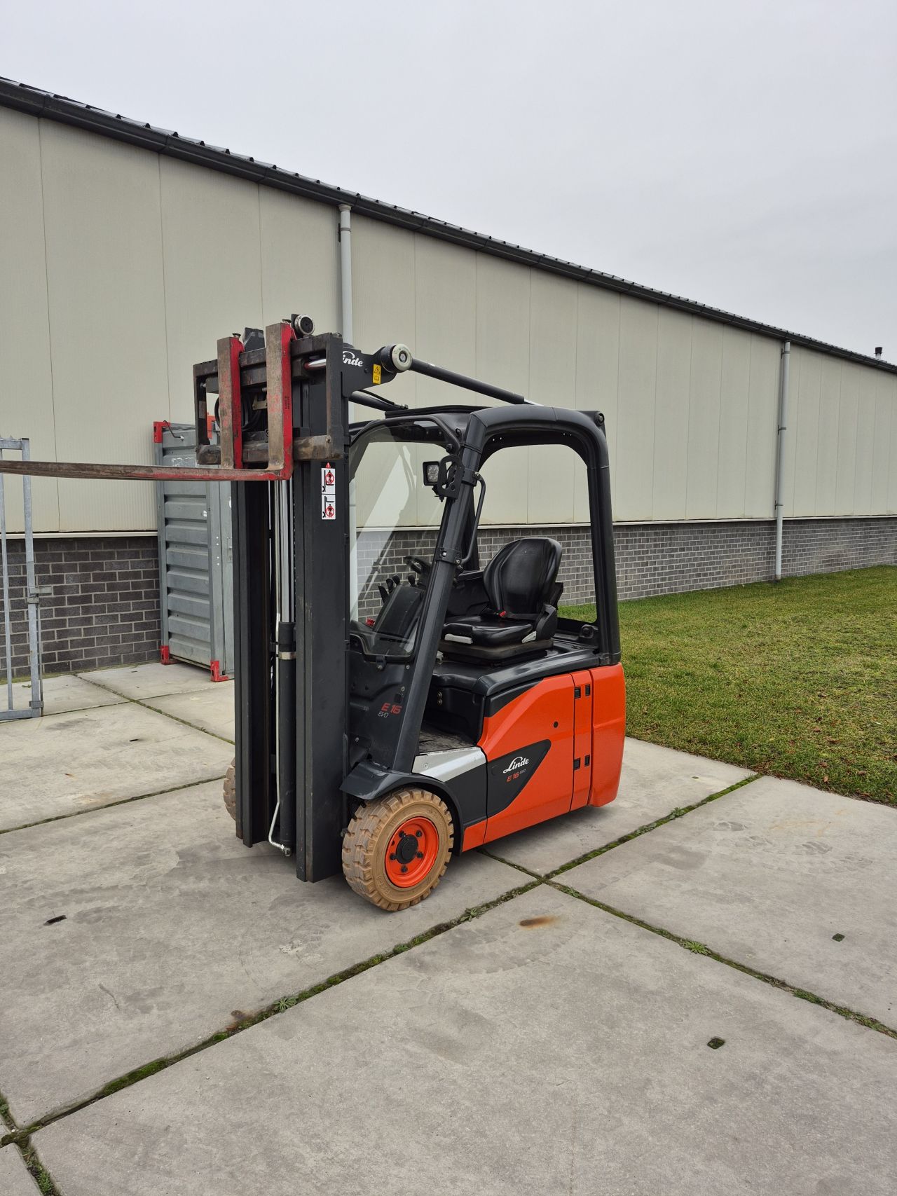 Linde E16C-02 triplex sideshift bj 2016 5521 uur
