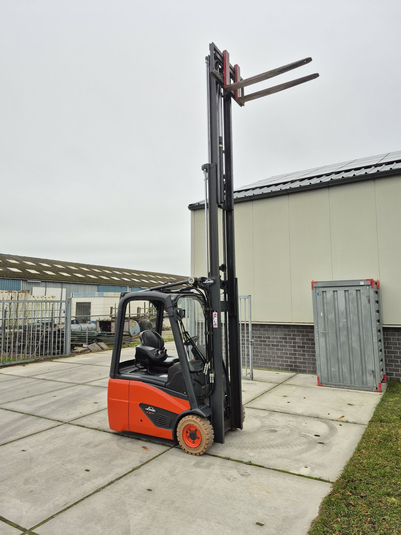 Linde E16C-02 triplex sideshift bj 2016 5521 uur
