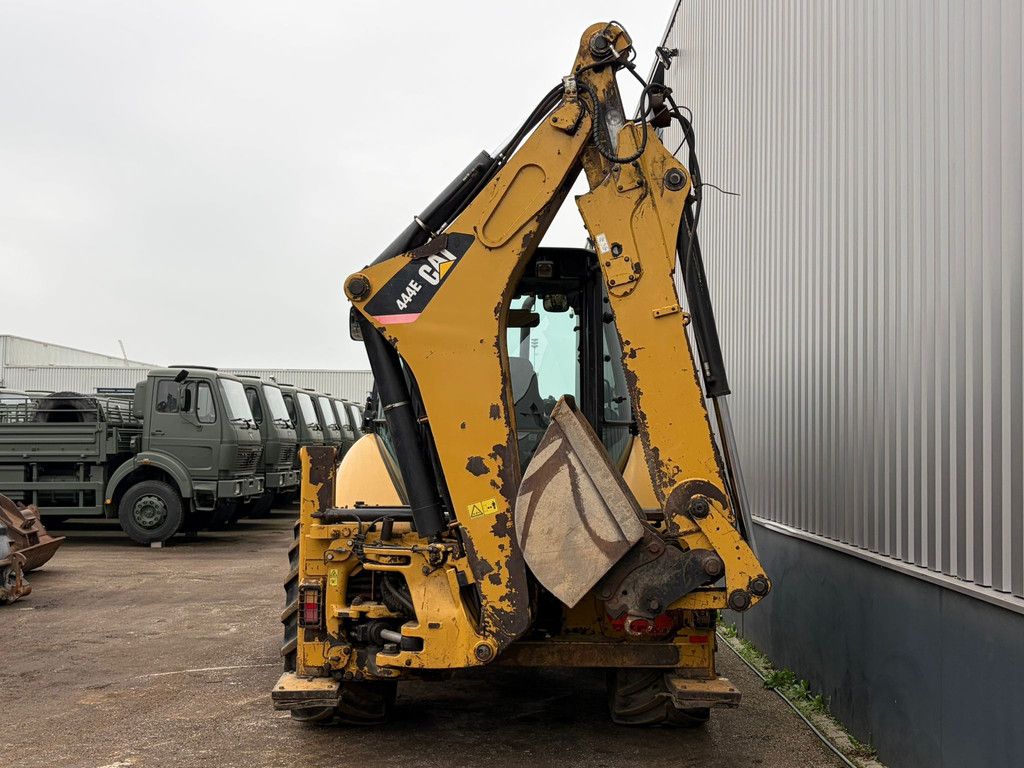 Caterpillar 444E