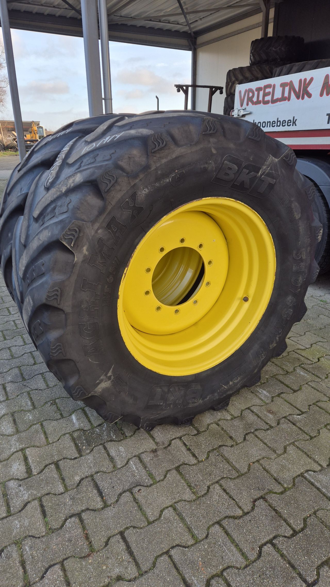 Set John Deere wielen 540/65R28