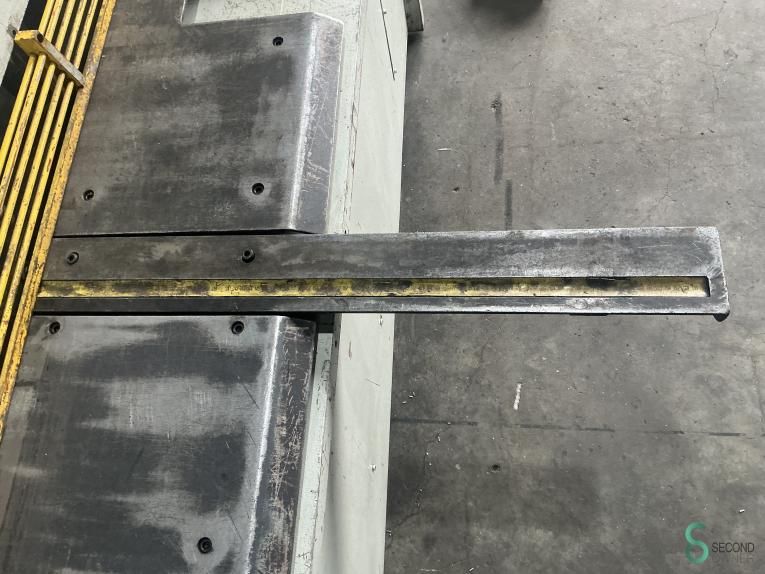 Sheet shears Baykal HGL 3108 1995