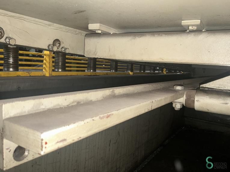 Sheet shears Baykal HGL 3108 1995