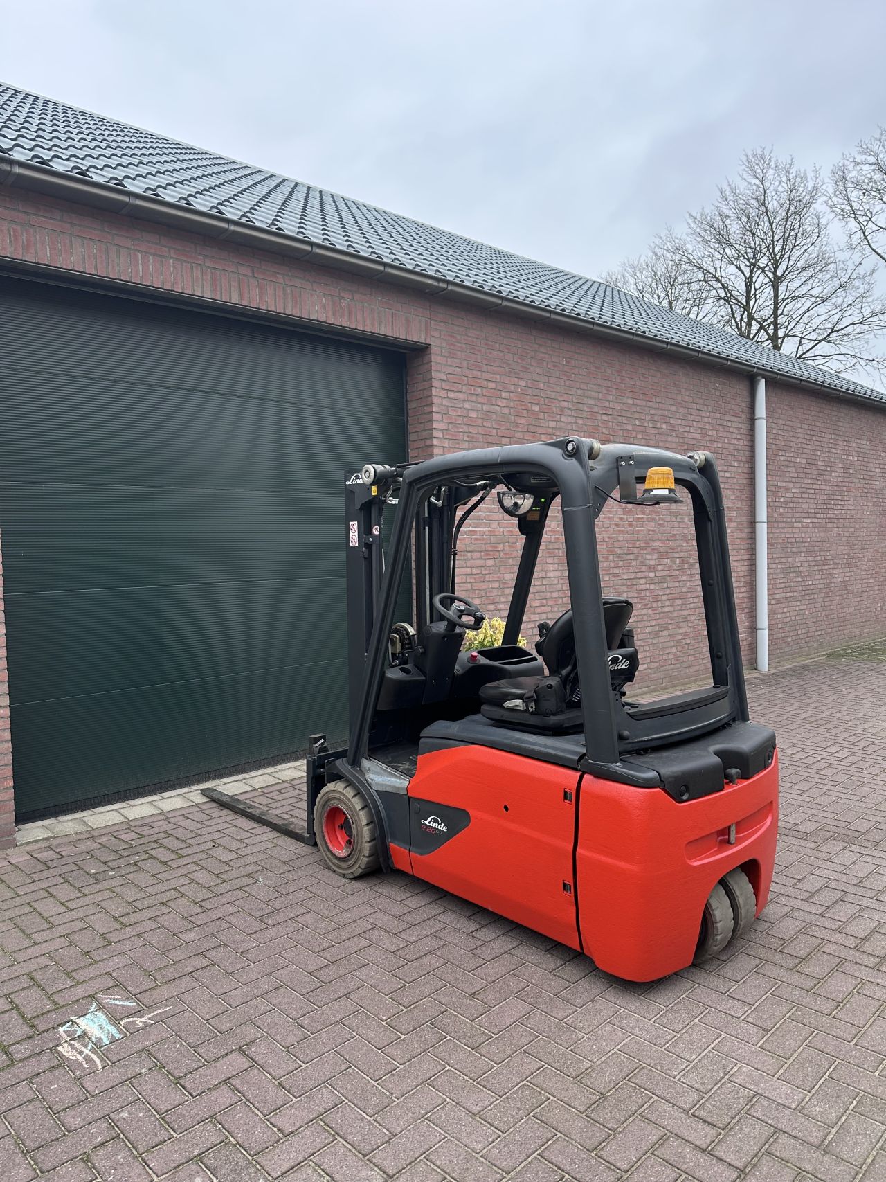 Linde E20L-02 2000kg triplo 4000uur elektrische heftruck