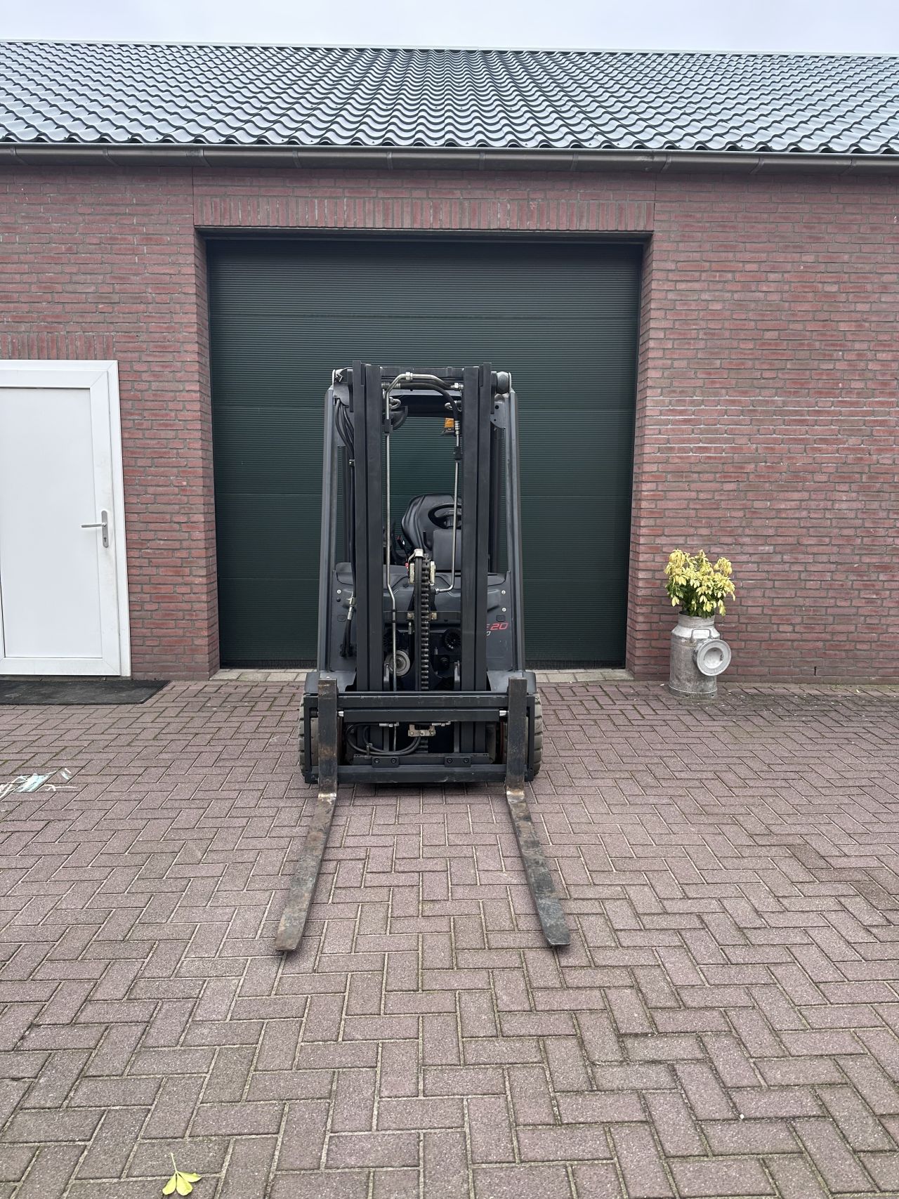 Linde E20L-02 2000kg triplo 4000uur elektrische heftruck