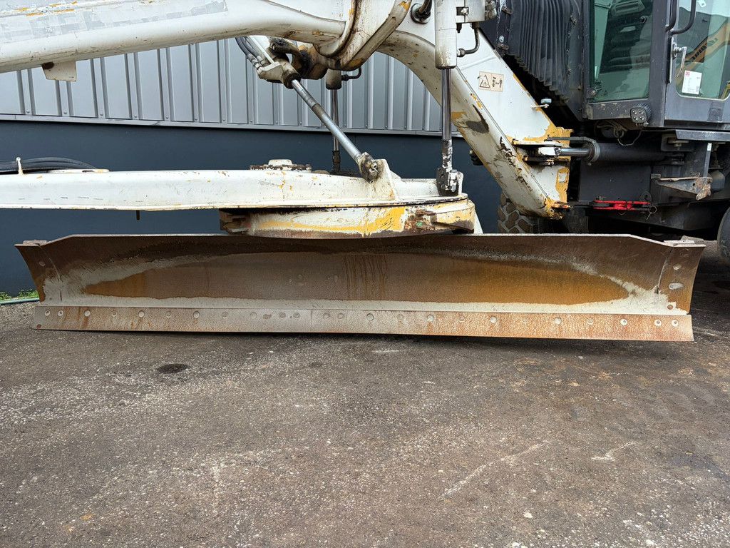 New Holland F106.6/A