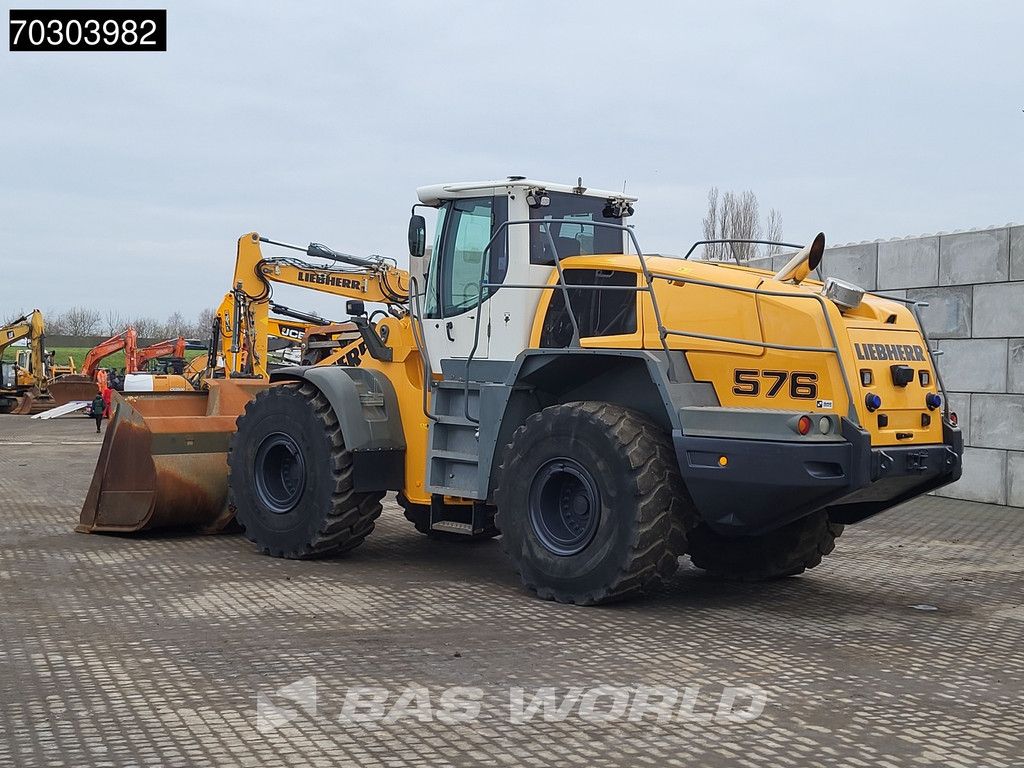 Liebherr L576