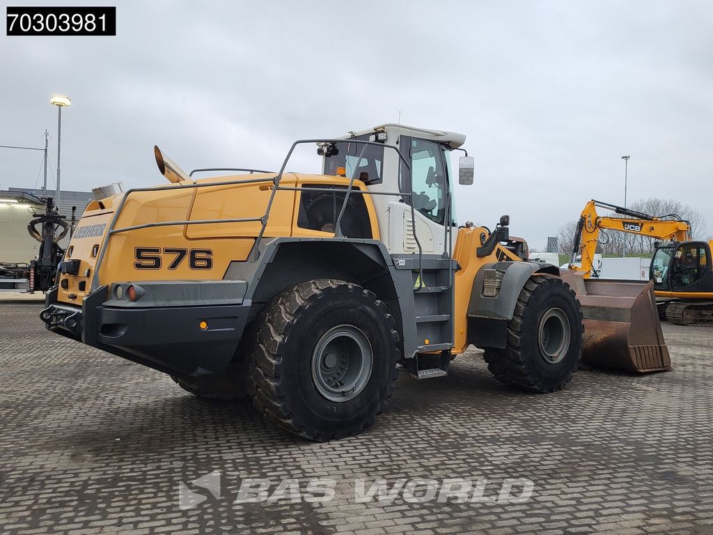 Liebherr L576