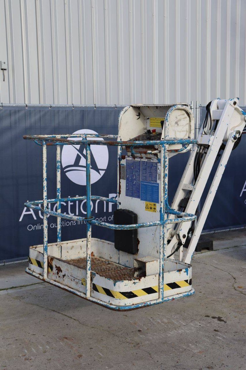 Genie Z-34/22 Diesel 12.52m Articulated Boom Lift 2013